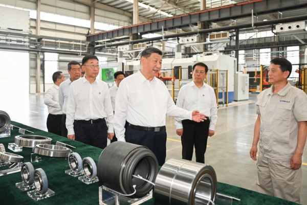 习近平：坚定信心推动高质量发展高效能治理 奋力谱写中原大地推进中国式现代化新篇章